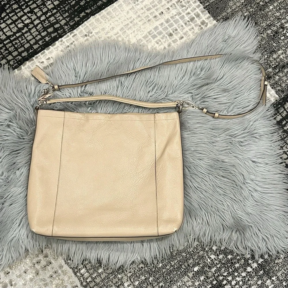 COACH Scout Hobo Tan Pebbled Leather Convertible Shoulder Bag Approx‎ 14